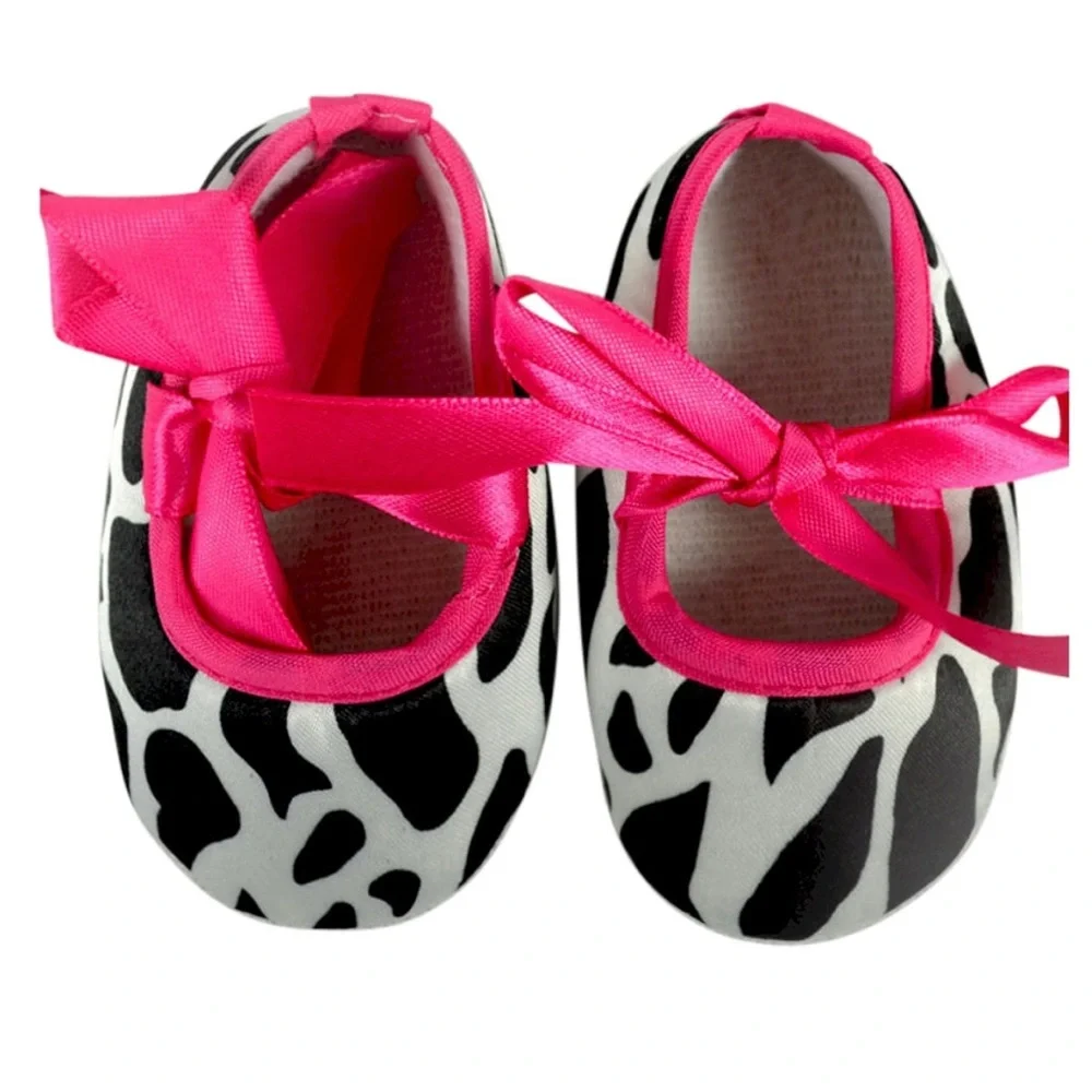 NEW! Crib Shoes (2 Color Options)
